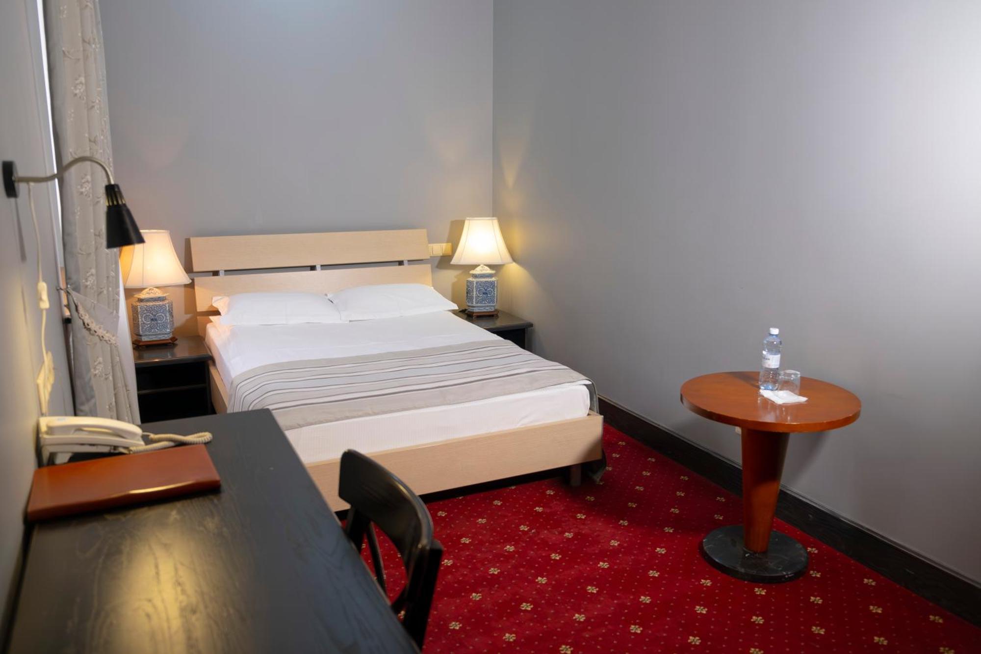 Plaza Hotel Kokshetau Eksteriør bilde