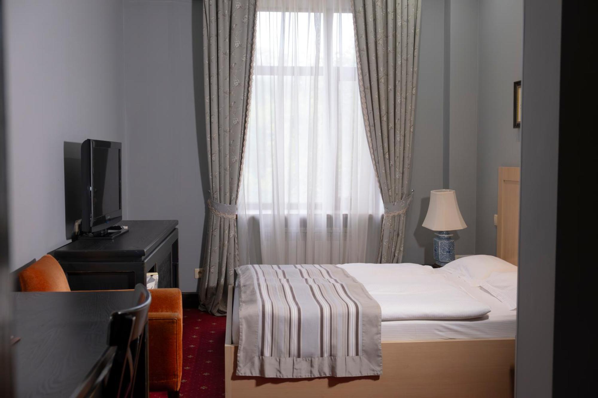 Plaza Hotel Kokshetau Eksteriør bilde