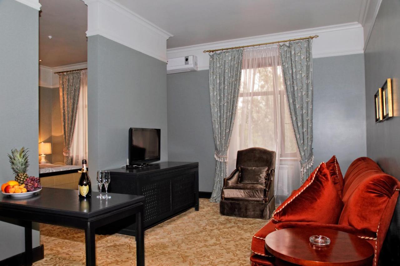 Plaza Hotel Kokshetau Eksteriør bilde